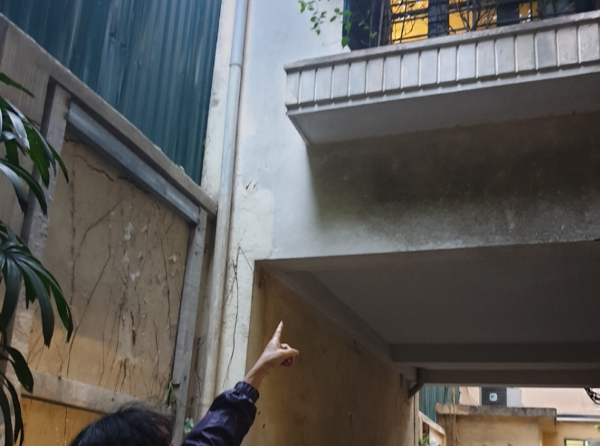 xây nhà làm nứt tường