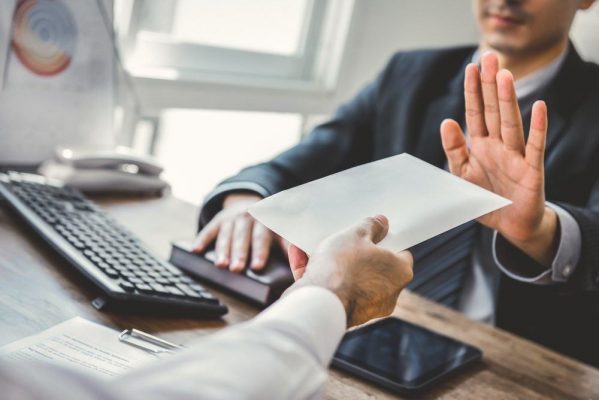 khiếu nại từ chối công chứng