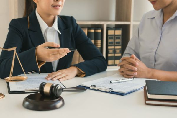 Công chứng bản dịch hồ sơ