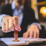 Vai trò công chứng viên trong công chứng hợp đồng thế chấp tài sản cong_chung_la_gi,_vai_tro_va_chuc_nang_cua_cong_chung_vien-02_1912172906 (1)