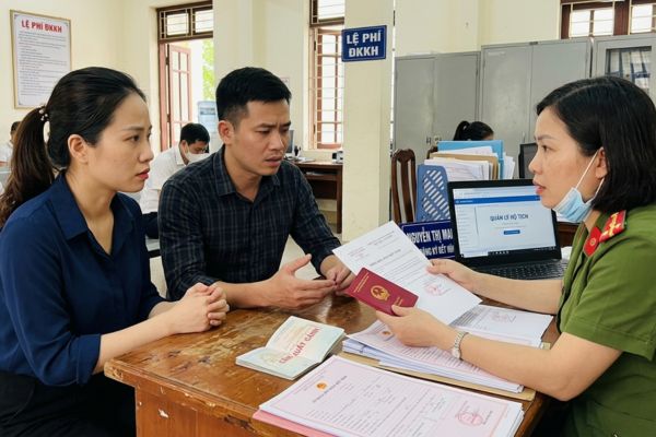 Đăng ký kết hôn khi một bên thuộc diện cấm xuất cảnh