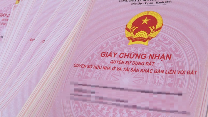 Đứng tên Sổ đỏ