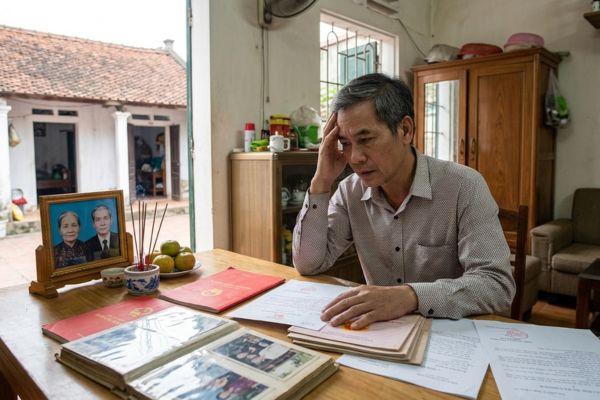Bán nhà của bố mẹ đã mất nhưng không tìm thấy giấy khai sinh của con: Cách gỡ nút thắt