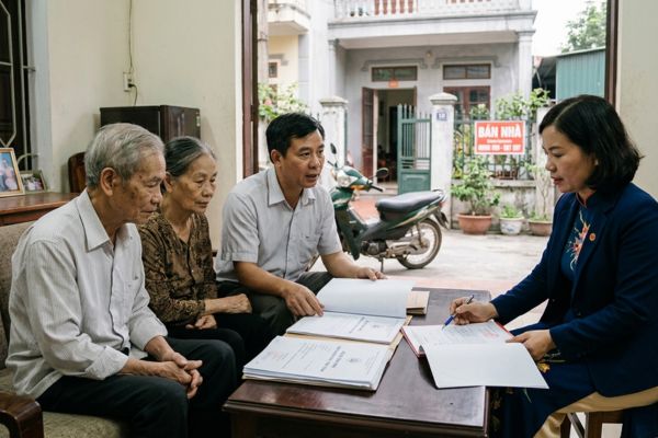 Bán nhà của cha mẹ già yếu: Cần chuẩn bị giấy khám thần kinh khi công chứng?