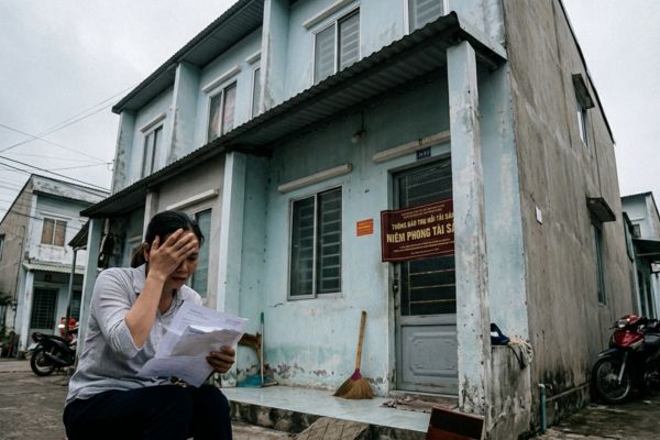 Cái kết đắng khi mua Nhà ở xã hội "trao tay" rồi phát hiện chủ cũ đang nợ xấu ngân hàng