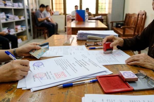 Chứng thực bản sao Giấy tờ xe mua trả góp đang do ngân hàng giữ bản gốc