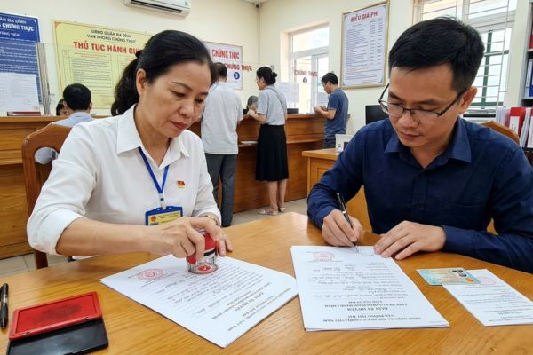 Chứng thực chữ ký trên giấy ủy quyền nộp phạt vi phạm hành chính lĩnh vực đất đai