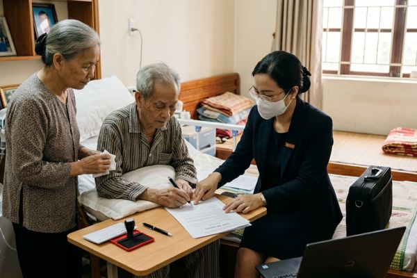 Quy trình chứng thực chữ ký tại nhà cho người cao tuổi, bệnh tật nặng
