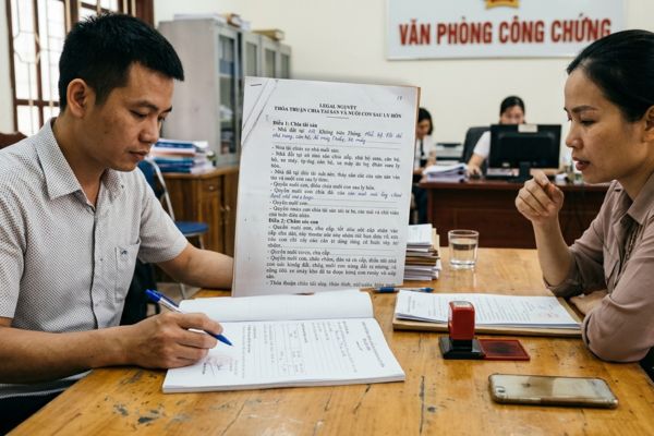 Hợp đồng thỏa thuận quyền nuôi con và chia tài sản nhà đất sau ly hôn