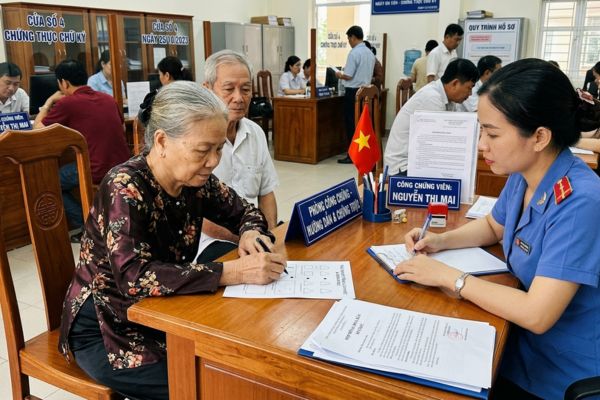 Trắc nghiệm tâm lý & nhận thức tại phòng công chứng trước khi chứng thực chữ ký cho người già